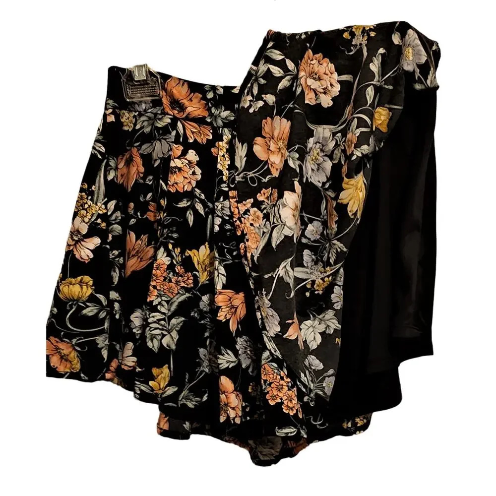 PINK OWL APPAREL Cutest Women's Black Floral Mini Skort